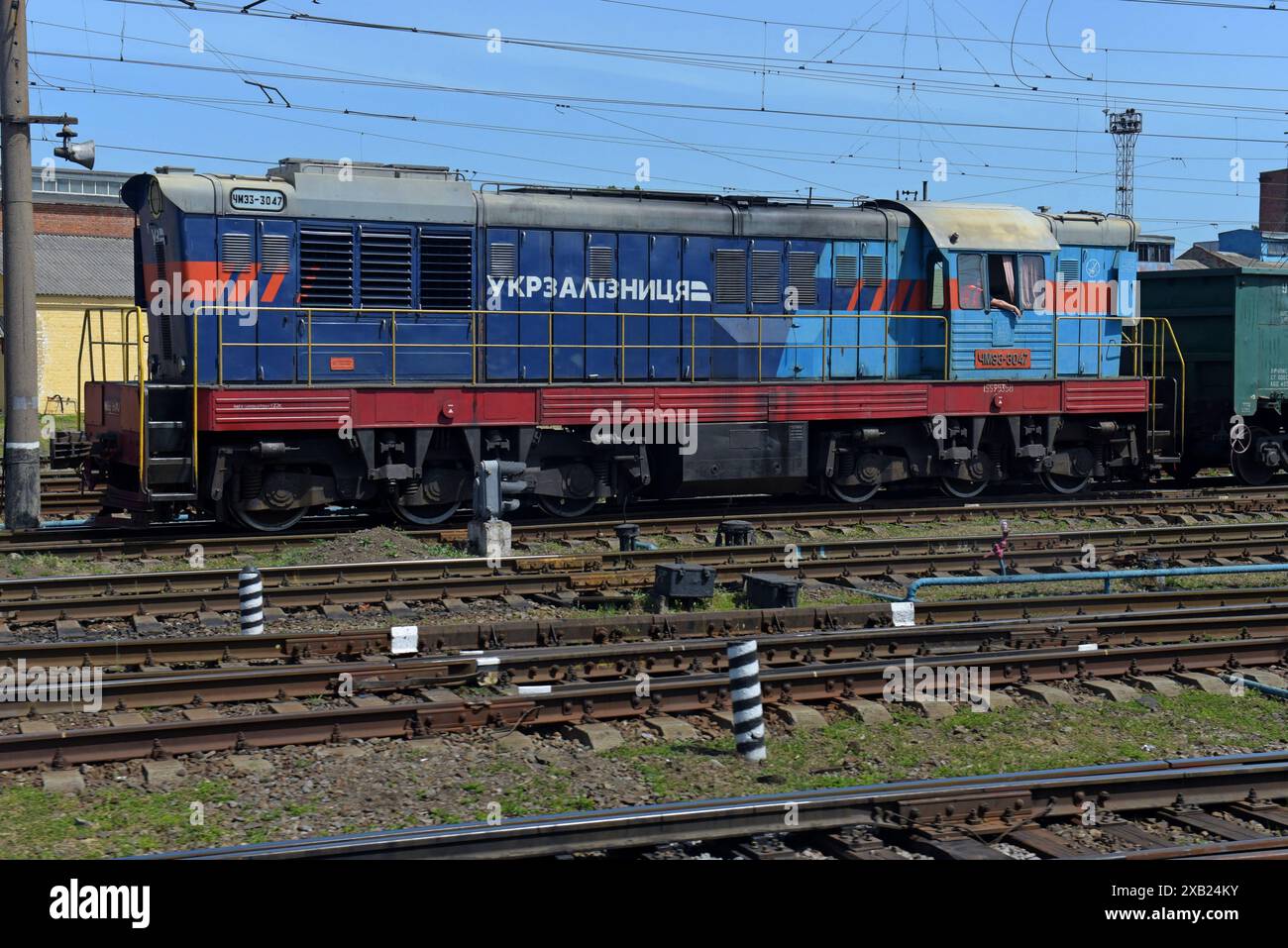 A ČKD ČME3 Diesel shunting loco of Ukrainian Railways or Ukrzaliznytsia, Charkiv, Ucraina, maggio 2024 Foto Stock