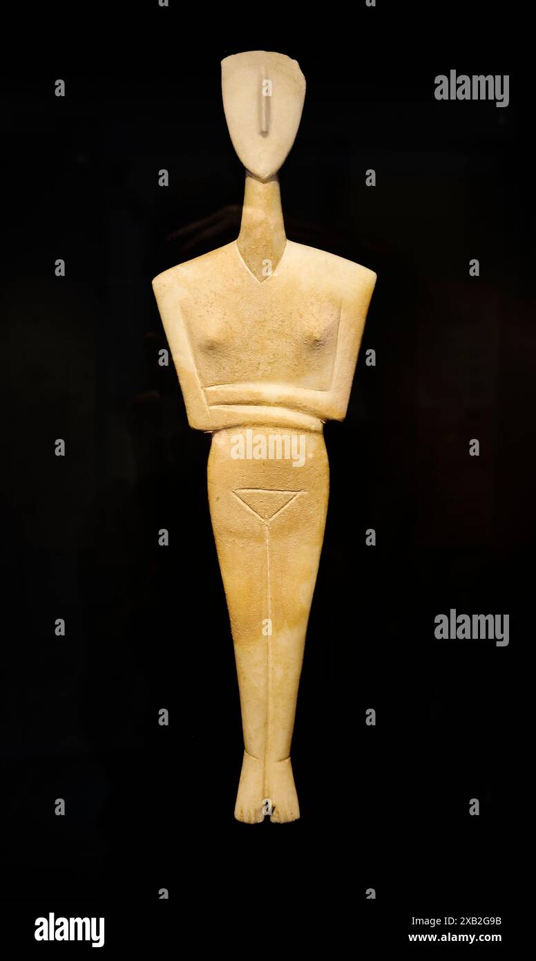 ARTE CICLADICA, figurina femminile, dal primo periodo CICLADICO II fase Syros, (2800-2300 a.C.) tipo canonico, varietà Dokathismata. Affluente al AS Foto Stock