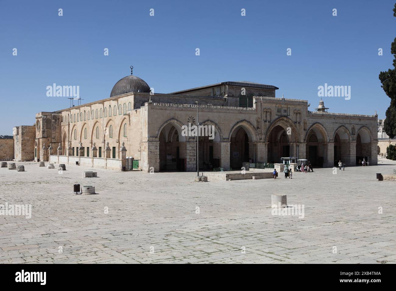 La cattedrale che guarda alla moschea di al Aqsa sul Monte del Tempio o Haram al Sharif, questo è il Monte Moriah dove ebbe luogo il legame di Isacco Foto Stock