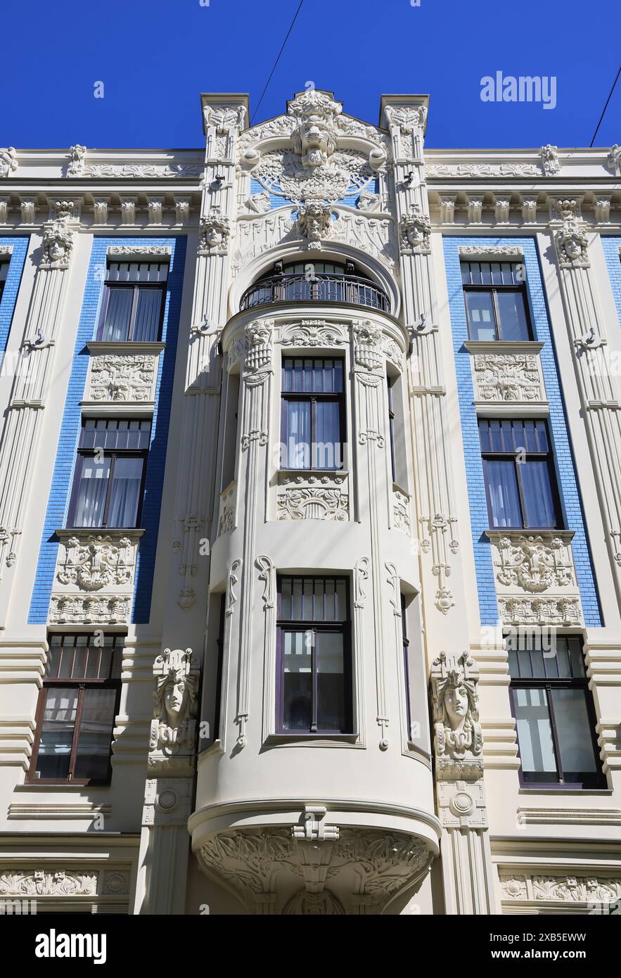 I magnifici edifici storici in stile Art Nouveau in Alberta Street a riga, Lettonia, costruiti tra il 1901 e il 1908. Foto Stock