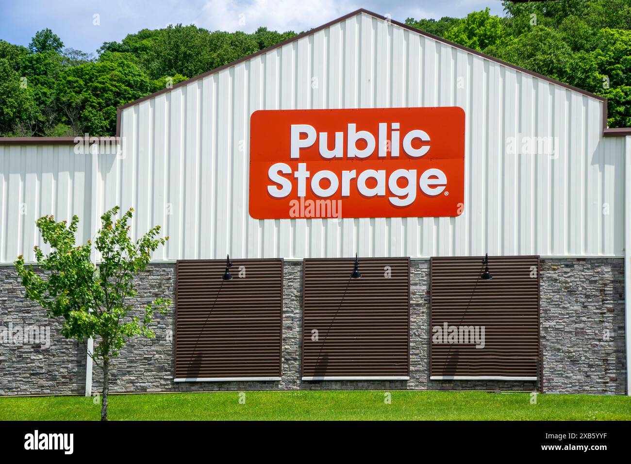 Public Storage, struttura self-storage, esterno dell'edificio, Danbury, Connecticut, STATI UNITI Foto Stock