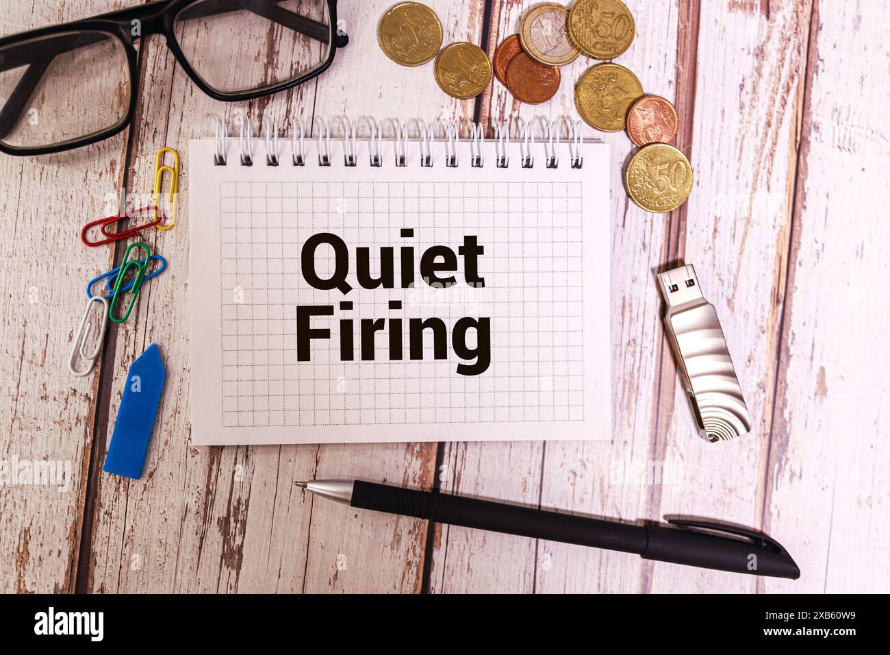 Busta per ufficio con EMISSIONE SILENZIOSA del testo, Foto Stock