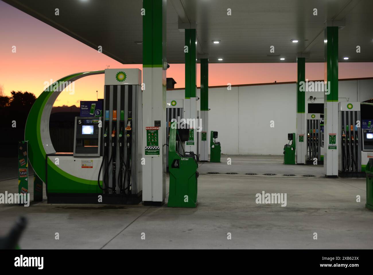 NELSON, NUOVA ZELANDA, 3 GIUGNO 2023: Nuovo marchio presso la stazione di servizio BP di Nelson, nuova Zelanda Foto Stock