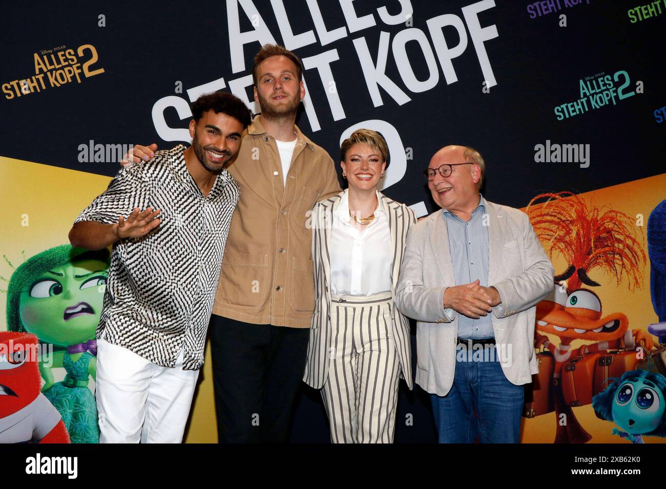 Alles Steht Kopf 2 , Premiere im Kino in der Kulturbrauerei, Berlino, 10.06.2024 Younes Zarou, Tahnee Schaffarczyk, Hans-Joachim Heist und Leon Windscheid bei der Berlin Premiere von Alles steht Kopf 2 in der Kulturbrauerei a Berlino am 10.6,2024. Berlin Kino in der Kulturbrauerei *** Alles Steht Kopf 2 , prima al cinema della Kulturbrauerei, Berlino, 10 06 2024 Younes Zarou, Tahnee Schaffarczyk, Hans Joachim Heist e Leon Windscheid alla prima di Berlino di Alles steht Kopf 2 al Kulturbrauerei di Berlino il 10 6 2024 Berlin Kino in der Kulturbrauerei Copyright: xAnitaxBuggex Foto Stock