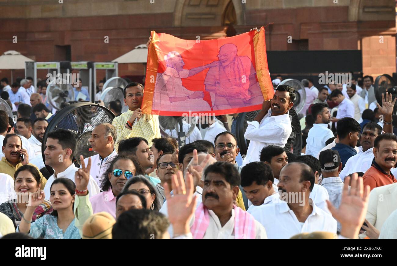 NUOVA DELHI, INDIA - 9 GIUGNO: Persone durante la cerimonia di giuramento del nuovo primo Ministro e Cabinate dopo le elezioni di Lok Sabha del 2024. Rastrapati Bhawan il 9 giugno 2024 a nuova Delhi, India. (Foto di Sonu Mehta/Hindustan Times/Sipa USA) Foto Stock