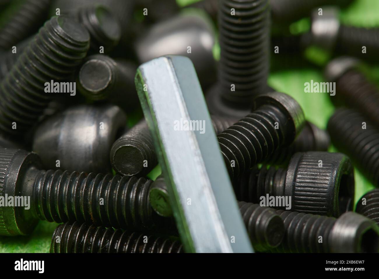 Bulloni filettati a testa esagonale incassata ad alta resistenza alla trazione, utilizzati nelle applicazioni di macchine industriali e nell'ingegneria e nella manutenzione delle macchine!! Foto Stock