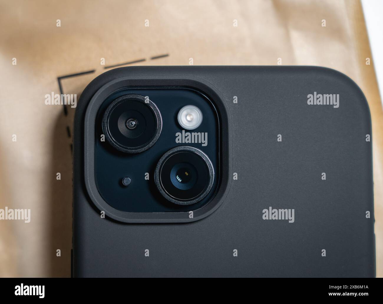 La nuova fotocamera principale da 48 MP dell'iPhone 15 scatta foto ad altissima risoluzione. Foto Stock