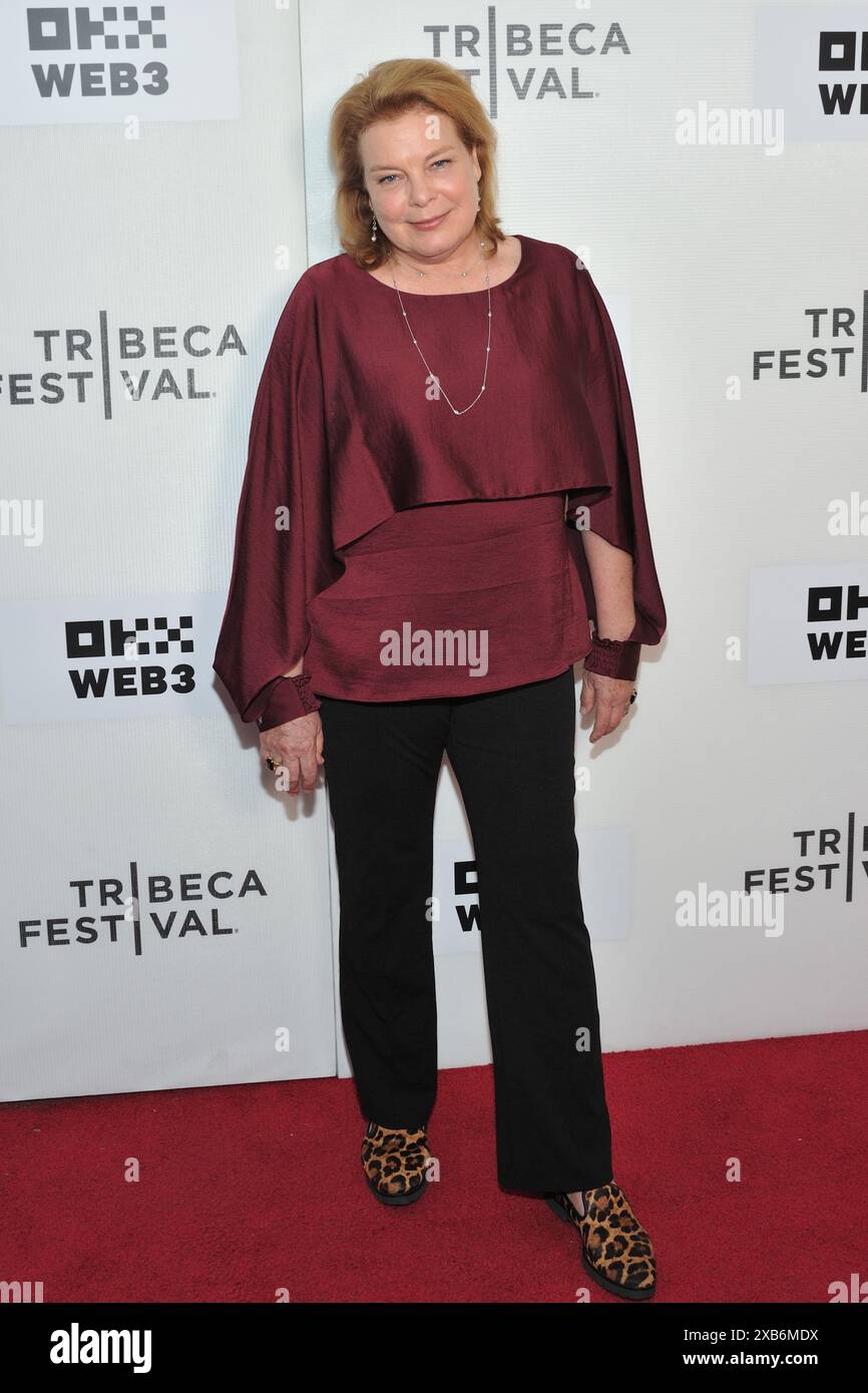 New York, Stati Uniti. 10 giugno 2024. Catherine Curtin partecipa alla prima mondiale di Bad Shabbos al Village East di Angelika Cinemas al Tribeca Festival di New York, New York il 10 giugno 2024. (Foto di Stephen Smith/SIPA USA) credito: SIPA USA/Alamy Live News Foto Stock