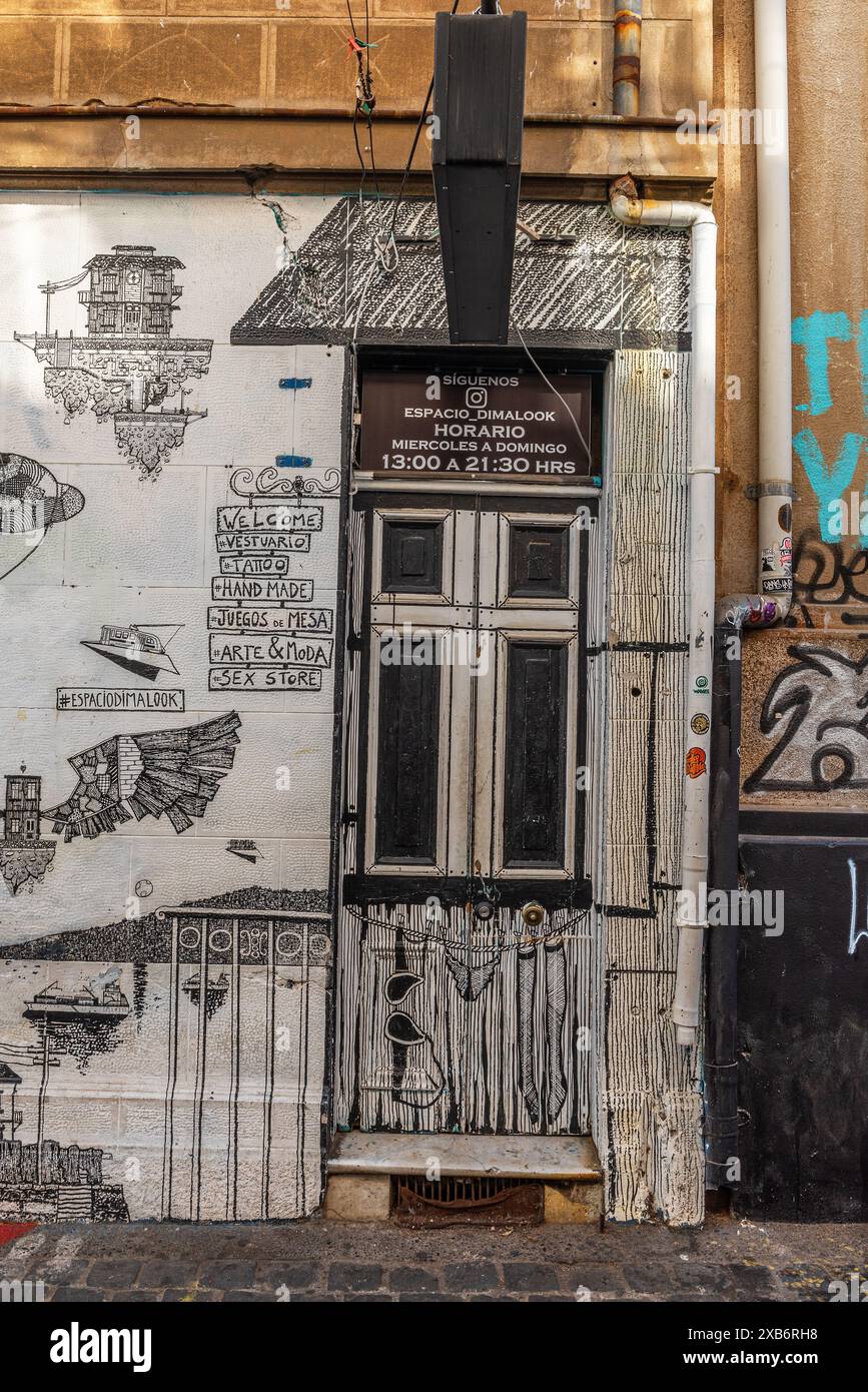 Ingresso nella storica città vecchia di Valparaiso, Cile Foto Stock