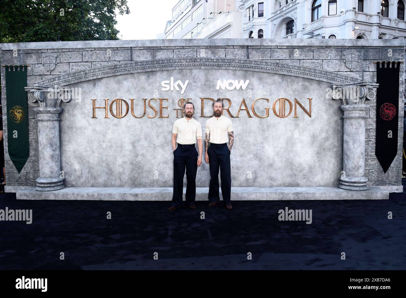 Luke Tittensor und Elliot Tittensor bei der Premiere der 2. Staffel der Sky ora serie House of the Dragon im Odeon Luxe Leicester Square. Londra, 10.06.2024 *** Luke Tittensor e Elliot Tittensor alla premiere della seconda stagione della serie di Sky Now House of the Dragon a Odeon Luxe Leicester Square Londra, 10 06 2024 foto:XS.xVasx/xFuturexImagex dragon 4732 Foto Stock