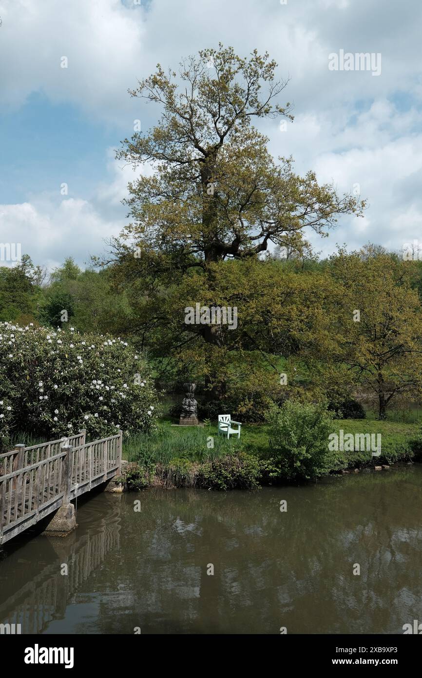 I giardini di Chartwell, casa di Sir Winston Churchill nel Kent, in primavera Foto Stock