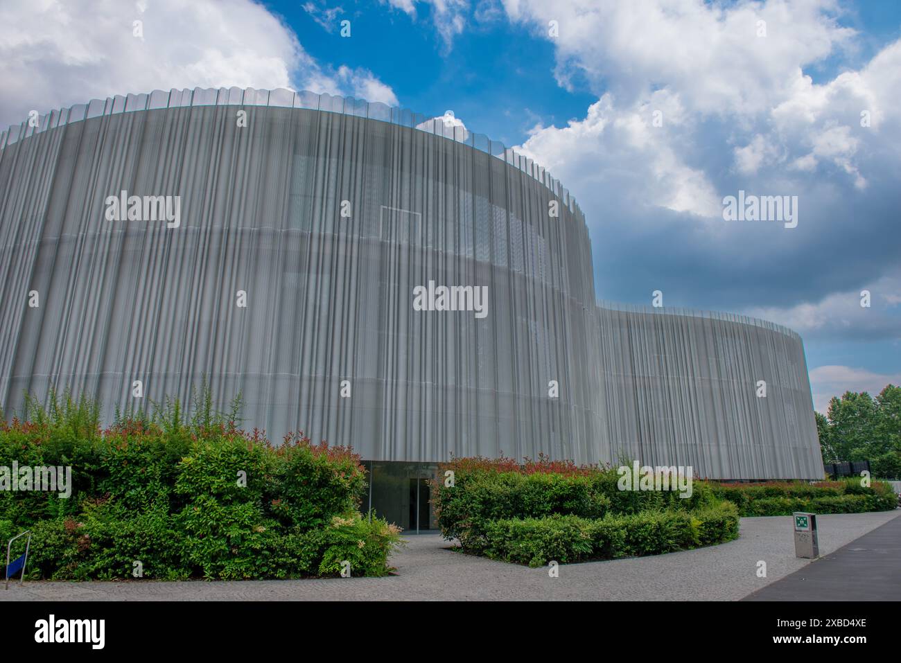 Milano Italia 11 giugno 2024: Nuovo campus dell'Università Bocconi di Milano, uno dei più grandi progetti di riqualificazione urbana realizzati in Europa Foto Stock