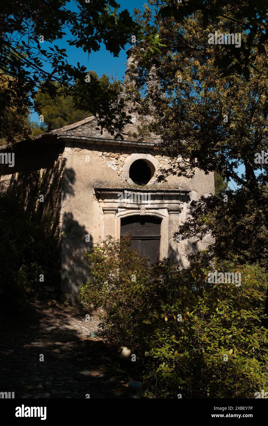 Chapelle des Pénitents Blancs, Oppède-le-Vieux, Provenza, Francia meridionale Foto Stock