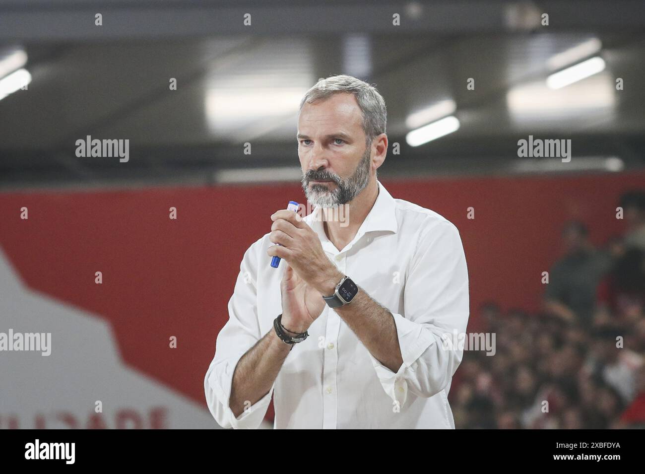 Lisbona, 10/06/2024 - lo Sport Lisboa e Benfica sono stati incoronati 2023/24 campioni nazionali di basket questo pomeriggio dopo aver battuto il Futebol Clube do Porto al Pavilhão da Luz di Lisbona Foto Stock