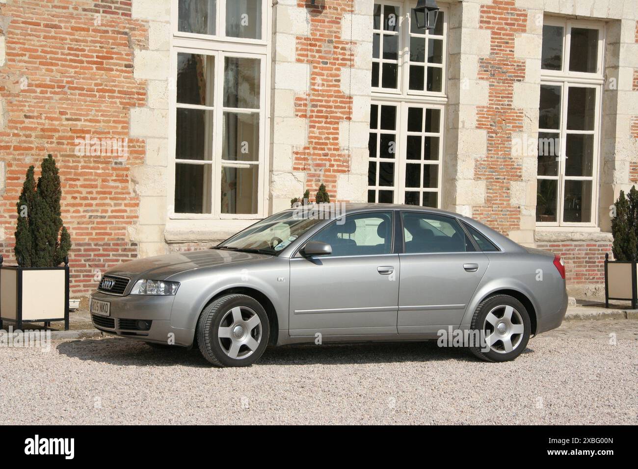 Audi A4 all'esterno dell'esclusivo hotel Chateau Grand House Foto Stock