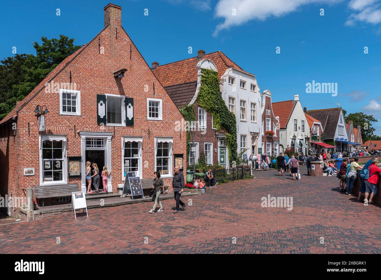 Geografia / viaggi, Germania, bassa Sassonia, zona pedonale di Greetsiel, ULTERIORI DIRITTI-AUTORIZZAZIONE-INFO-NON-DISPONIBILI Foto Stock