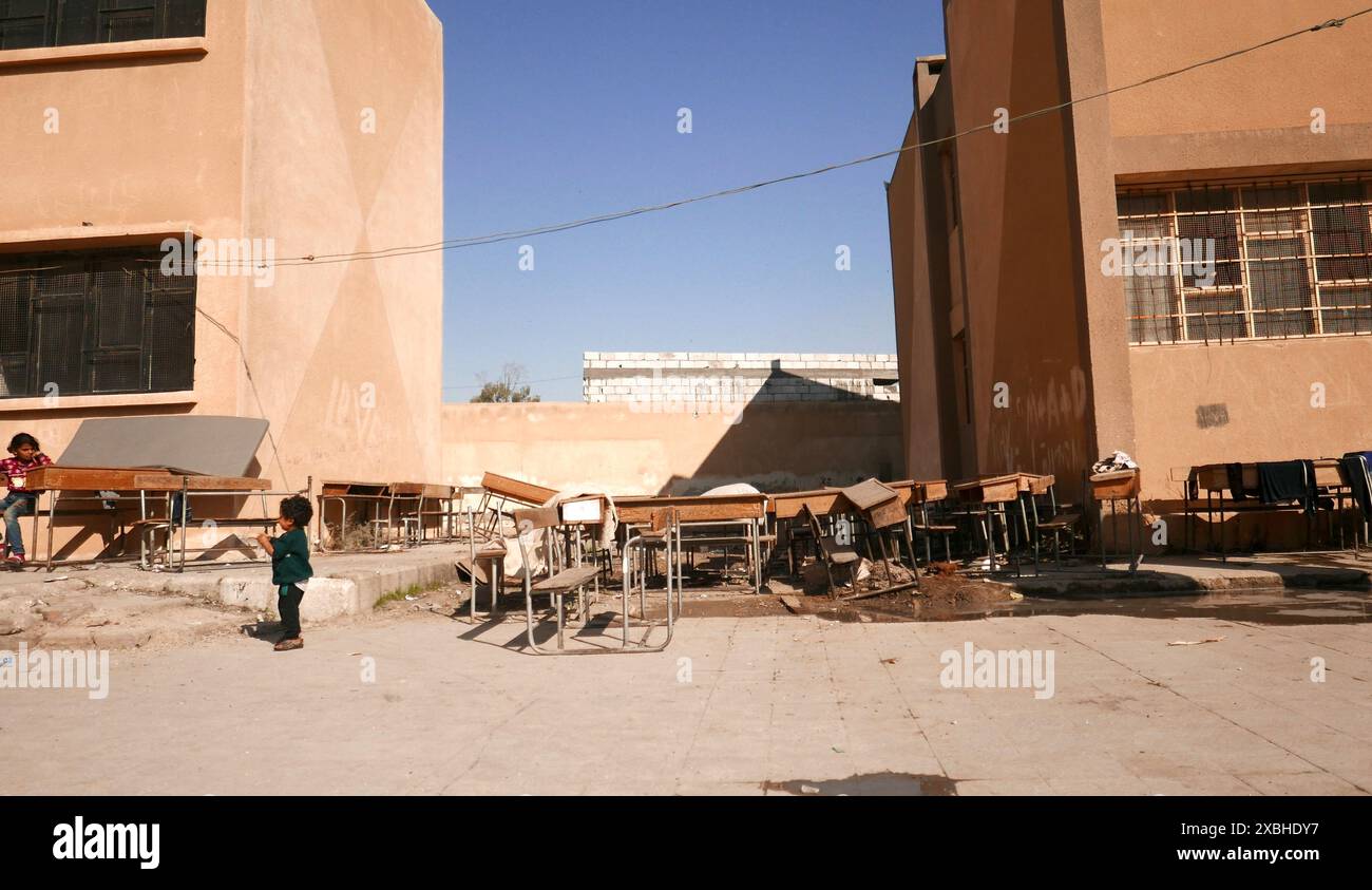 Una scuola ad al-Hasaka, nel nord-est della Siria, che viene utilizzata come campo per gli sfollati interni (IDP), 2019 Foto Stock