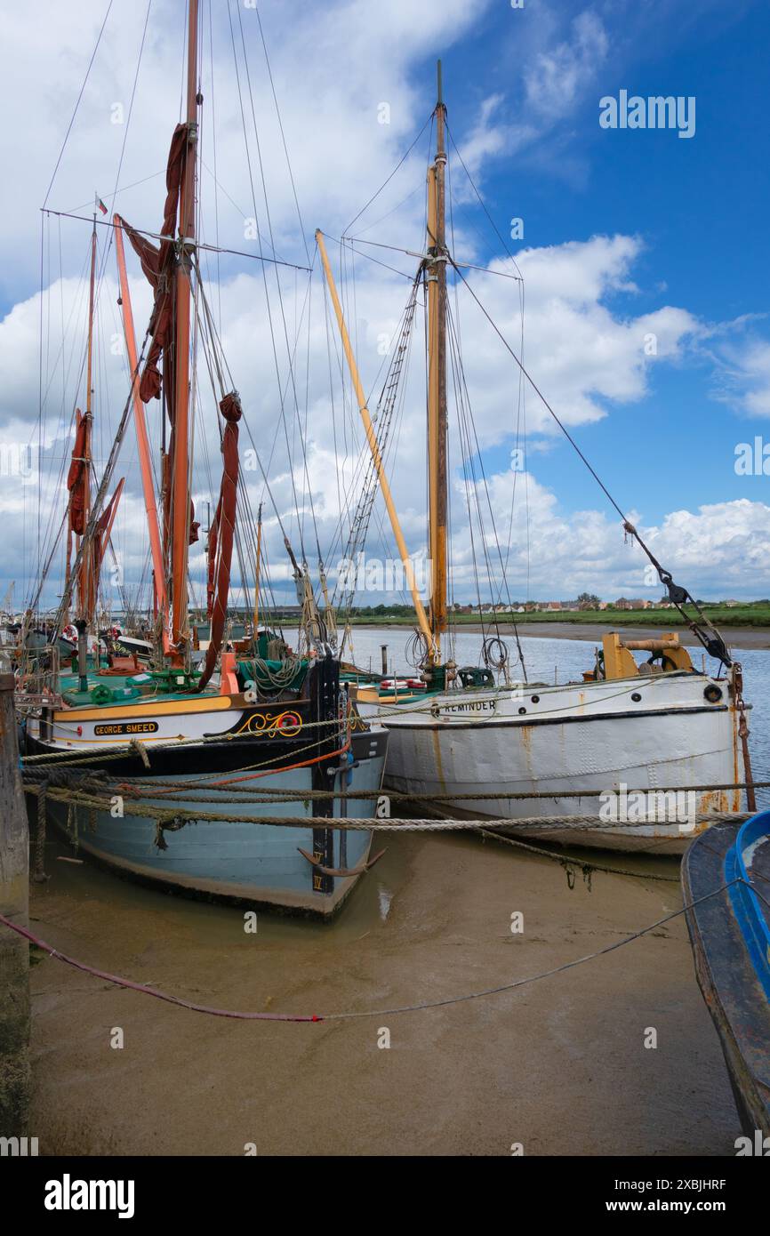 Maldon's iconicThames Sailing Barges a Hythe Quay Maldon Essex Inghilterra Foto Stock