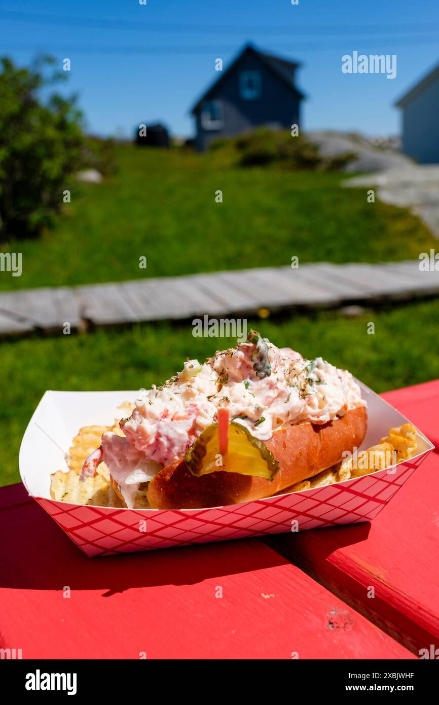 Maritimes Seafood, Tom's Lobster Shack, panino con aragosta, nuova Scozia, Canada Atlantico Foto Stock