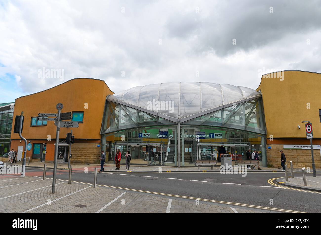 Interscambio di Barnsley e stazione ferroviaria Foto Stock