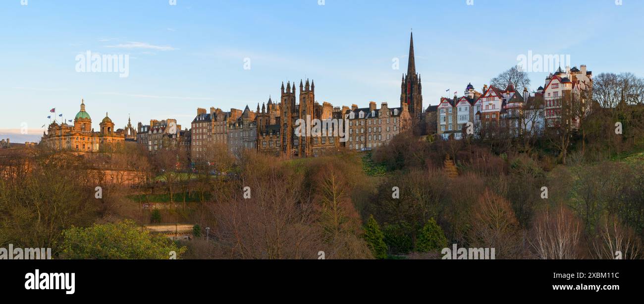 Centro di Edimburgo tramonto primaverile Midlothian Scozia Regno Unito Europa Foto Stock
