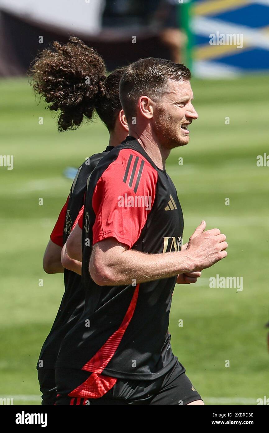 Freiberg, Germania. 13 giugno 2024. Il belga Jan Vertonghen raffigurato durante una sessione di allenamento della nazionale belga di calcio Red Devils, giovedì 13 giugno 2024 nel loro campo base a Freiberg am Neckar, in Germania, in preparazione dei Campionati europei di calcio UEFA Euro 2024. I Red Devils giocano nel gruppo F ai Campionati europei di Europa 2024 in Germania. BELGA PHOTO BRUNO FAHY credito: Belga News Agency/Alamy Live News Foto Stock