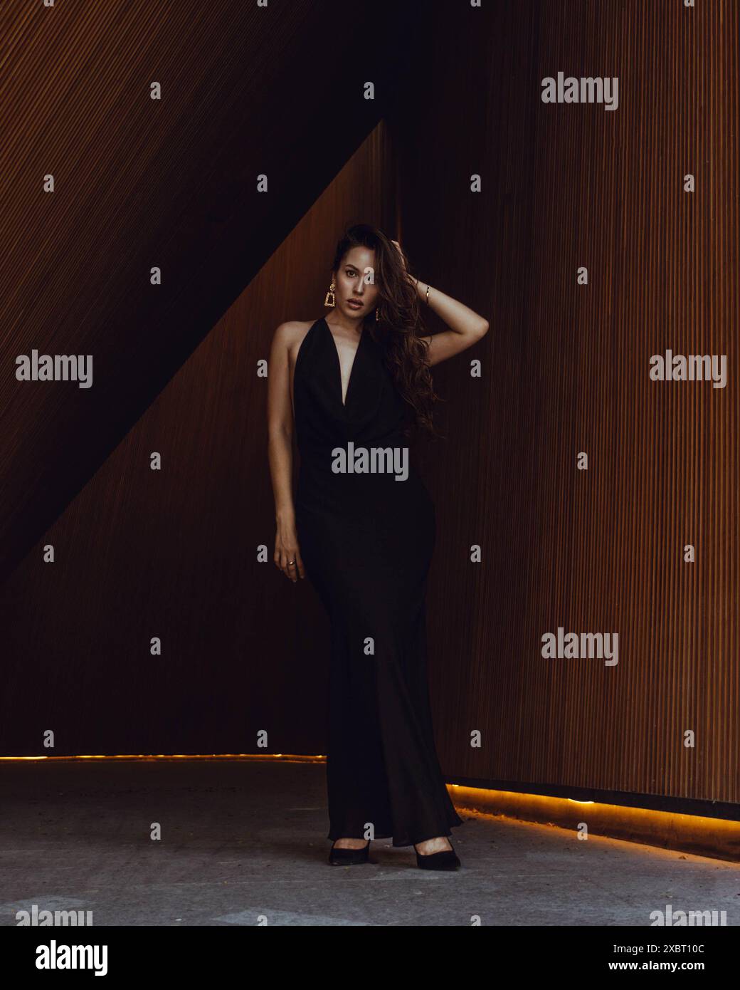 Bella donna Black Dress Foto Stock