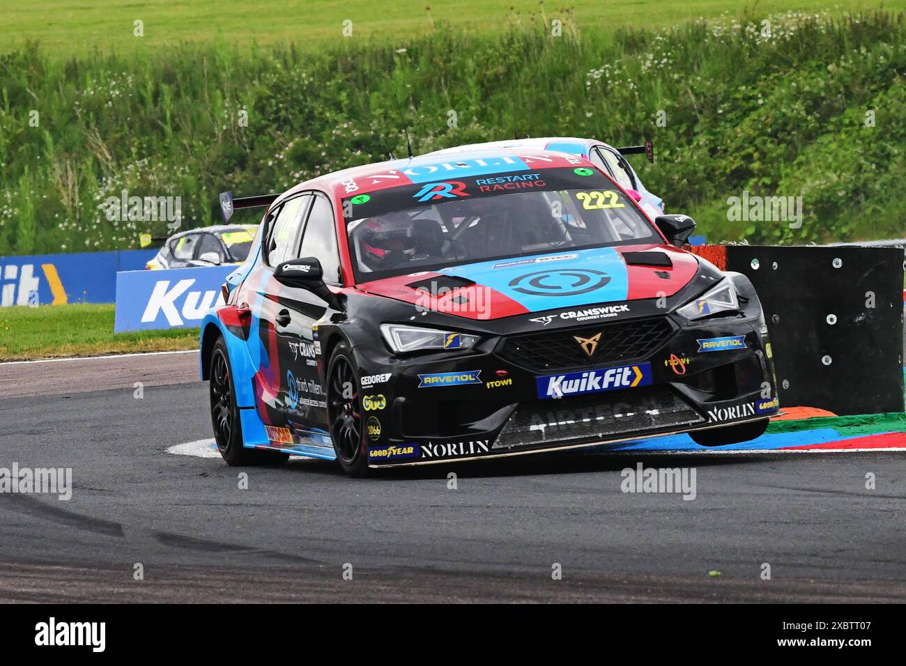 Su tre ruote, Chris Smiley, Cupra Leon, Restart Racing, BTCC, British Touring Car Championship, round 10, 11 e 12 della stagione 2024, Foto Stock