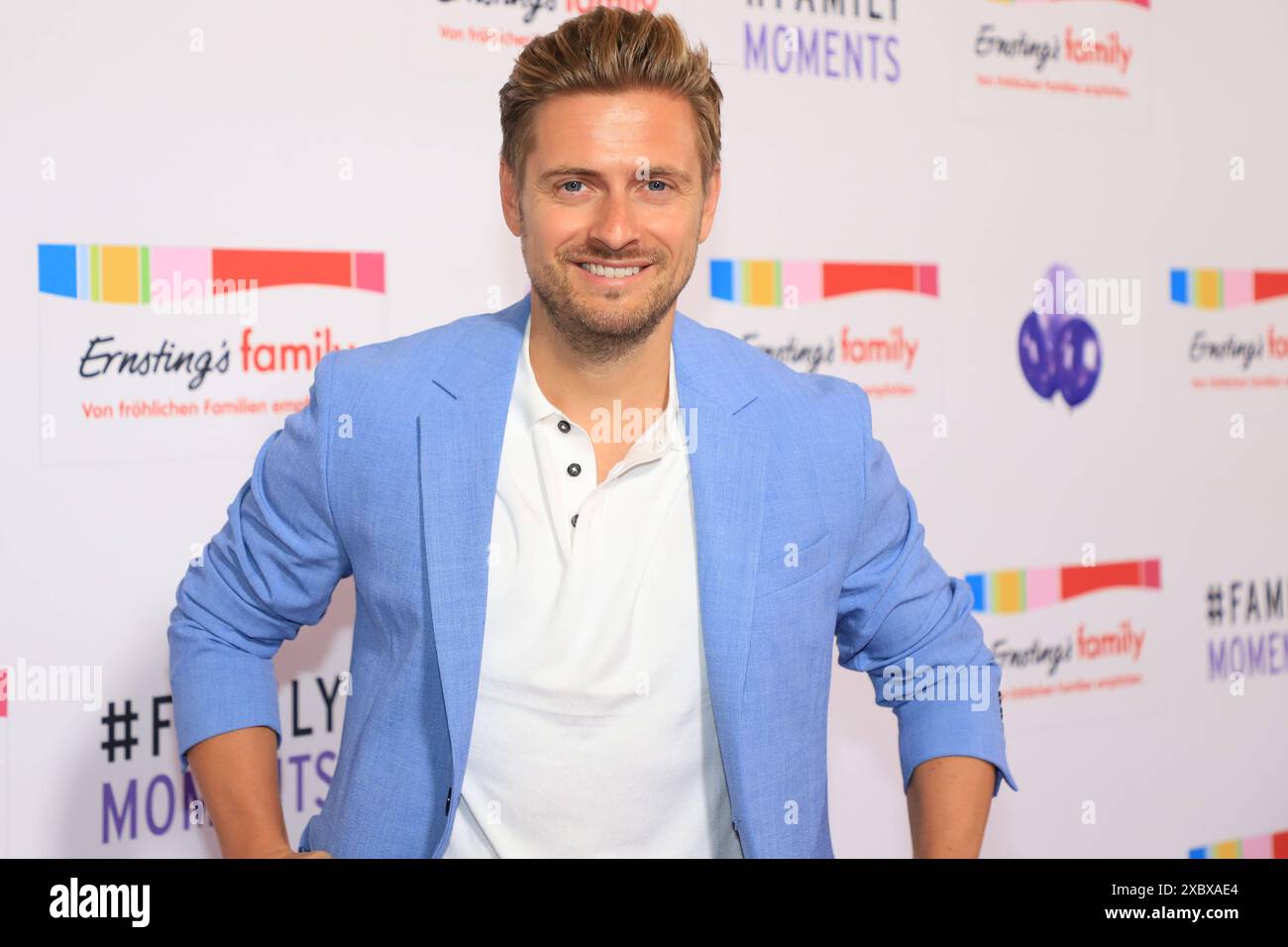 Sfilata di moda per famiglie Jörn Schlönvoigt bei der Ernstings ad Hamburg im Atlantic Hotel. Amburgo, der 11. Juni 2024 Mostra di moda per famiglie di Ernsting ad Amburgo, Amburgo Deutschland Hotel Atlantic *** Jörn Schlönvoigt alla Fiera di moda per famiglie Ernstings ad Amburgo presso l'Atlantic Hotel Hamburg, 11 giugno 2024, Fiera di moda per famiglie di Ernsting ad Amburgo, Amburgo Amburgo Amburgo Germania Hotel Atlantic Foto Stock