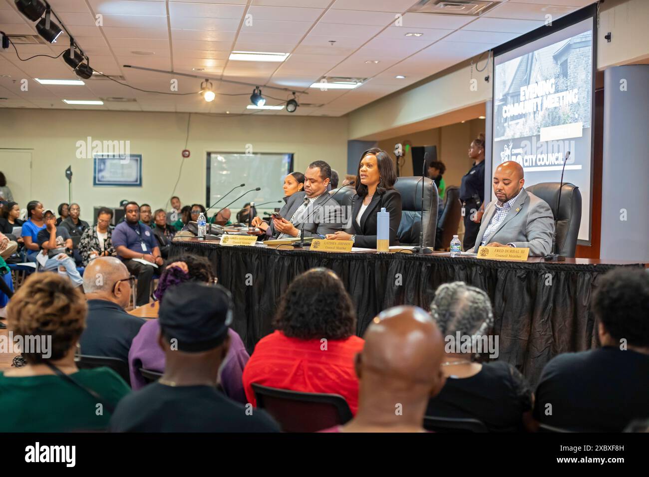Detroit, Michigan - il Consiglio comunale tiene una riunione della comunità nel Council District 4 sul lato est della città. Foto Stock
