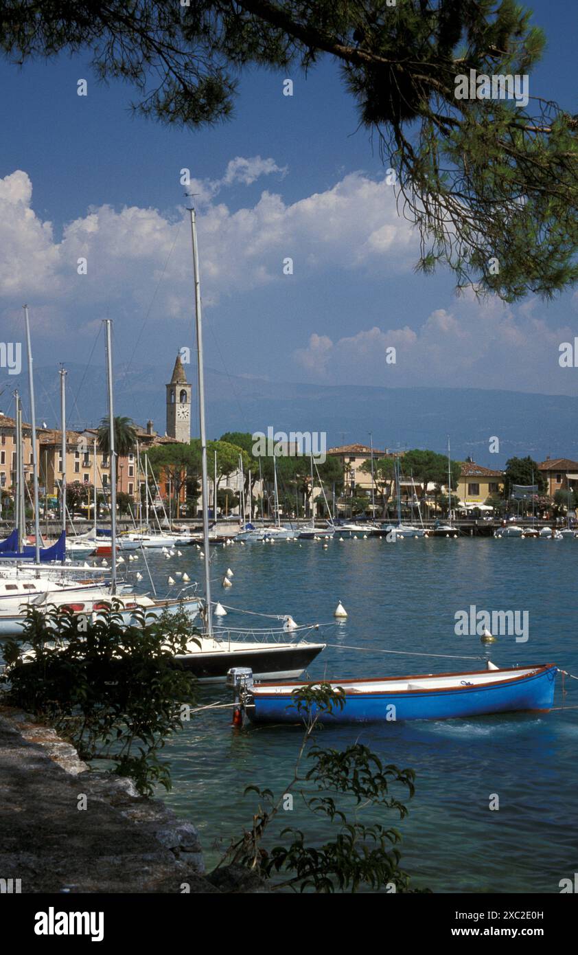 Toscolano Maderno sulla sponda occidentale del Lago di Garda, Brescia, Lombardia, Italia Foto Stock