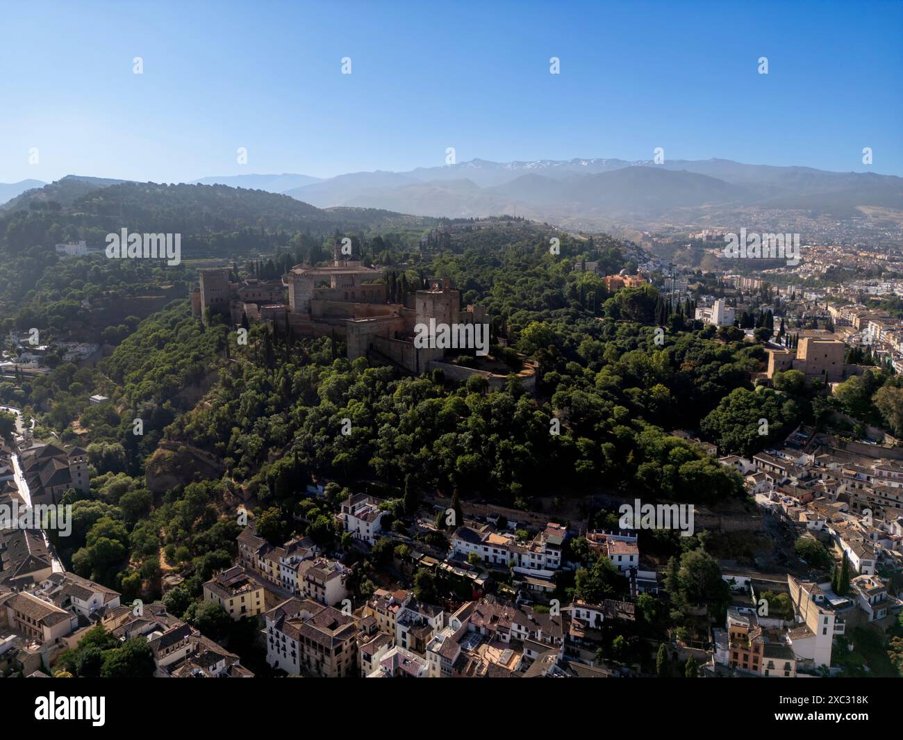 Vista aerea della splendida Alhambra di Granada, Andalusia, Spagna. Foto Stock