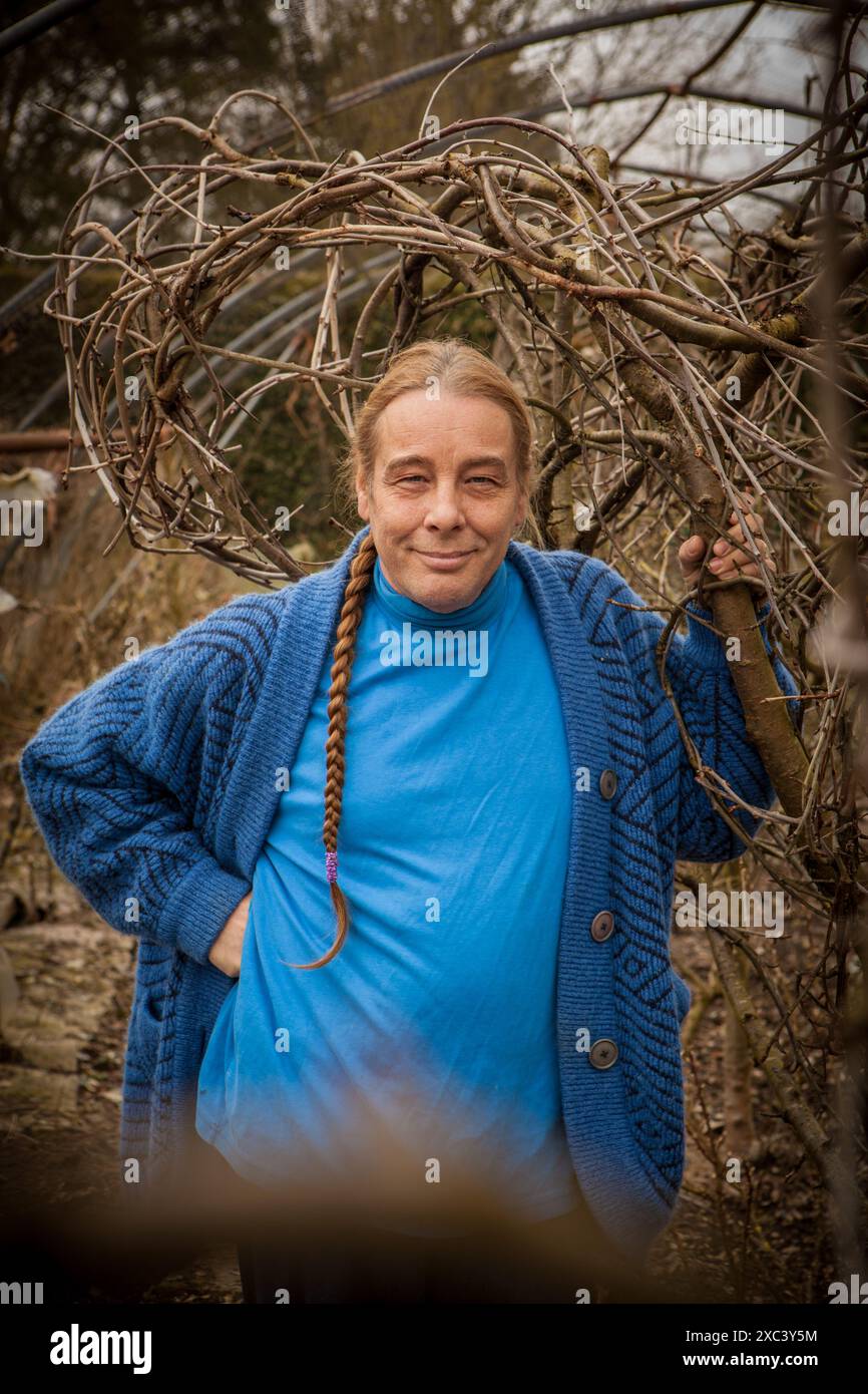 L'esperto di giardinaggio BOB FLOWERDEW a casa Foto Stock