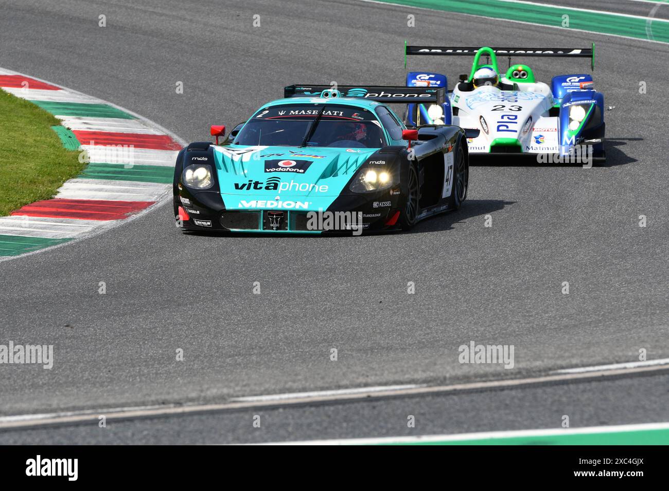 Scarperia, 5 aprile 2024: Maserati MC12 GT1 anno 2005 in azione durante il Mugello Classic 2024 sul circuito del Mugello in Italia. Foto Stock