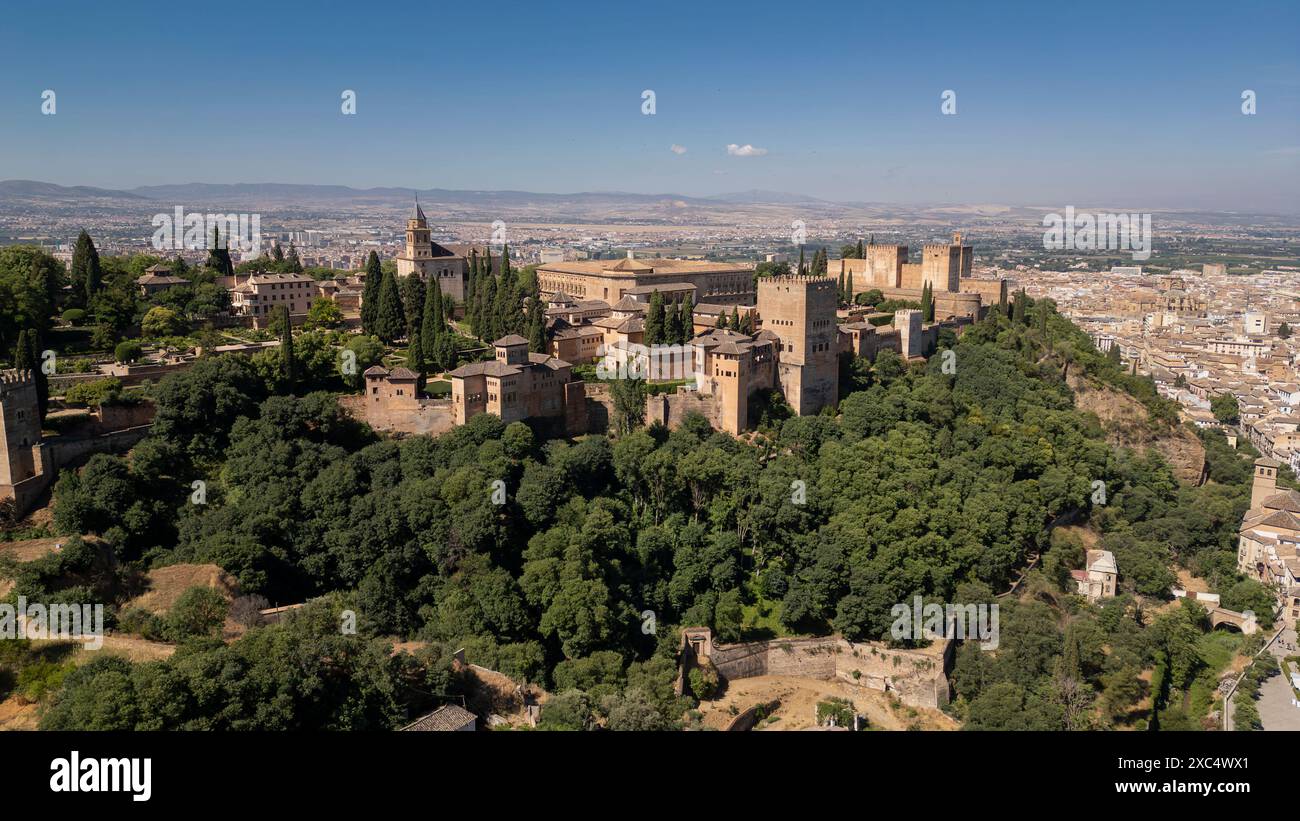 Vista aerea della splendida Alhambra di Granada, Andalusia, Spagna. Foto Stock