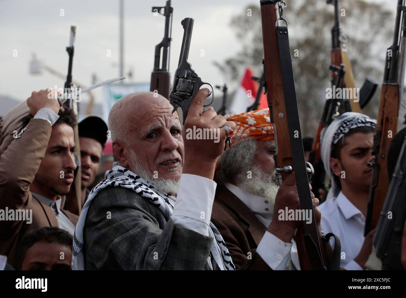 Houthi protesta contro Stati Uniti e Israele a Sana'a Foto Stock