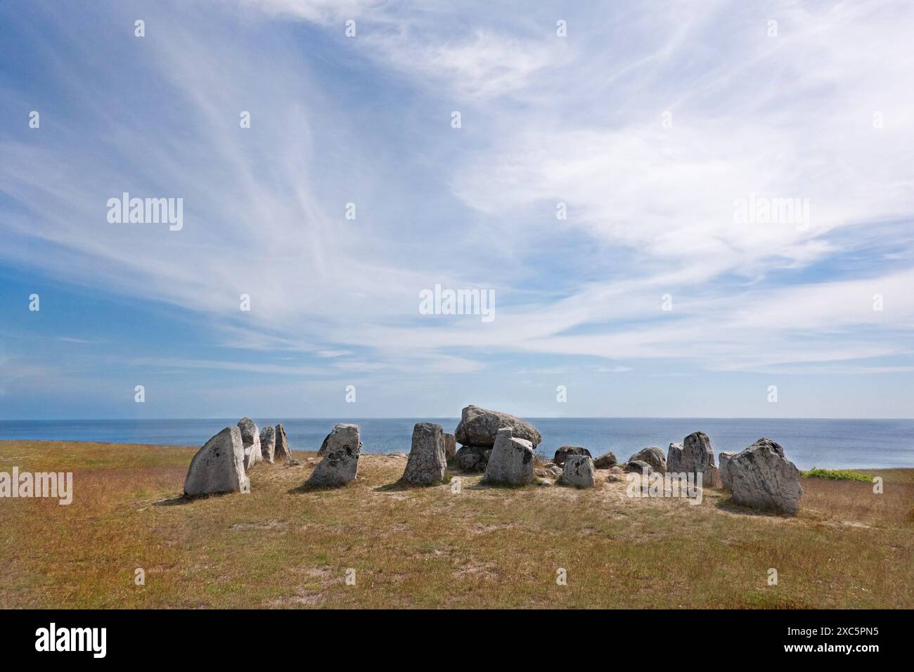 Tomba megalitica di Havängsdösen sulla costa del Mar Baltico a Skane, Svezia Foto Stock
