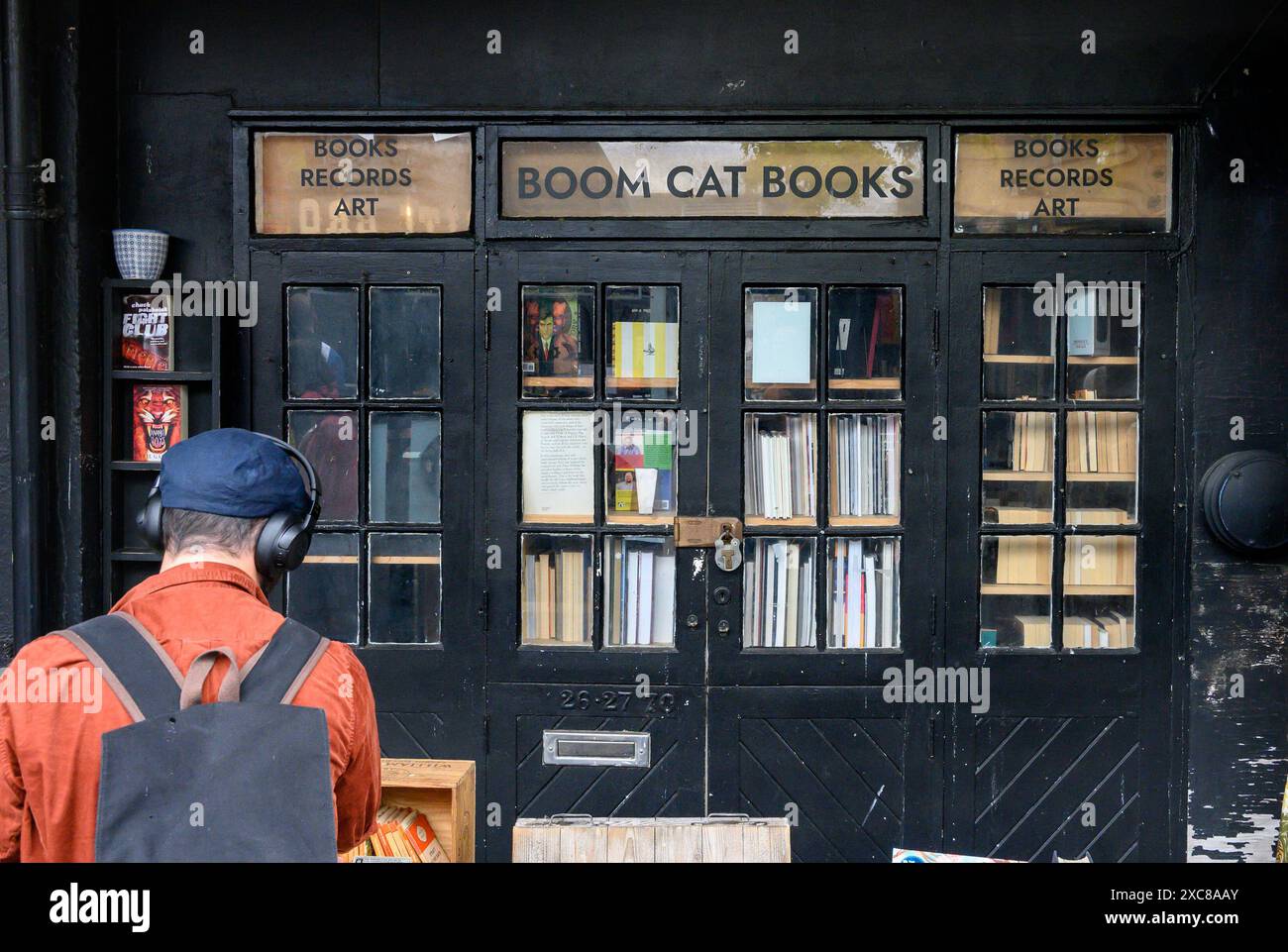 Londra, Regno Unito. Boom Cat Books Shop nel mercato di Camden Lock Foto Stock