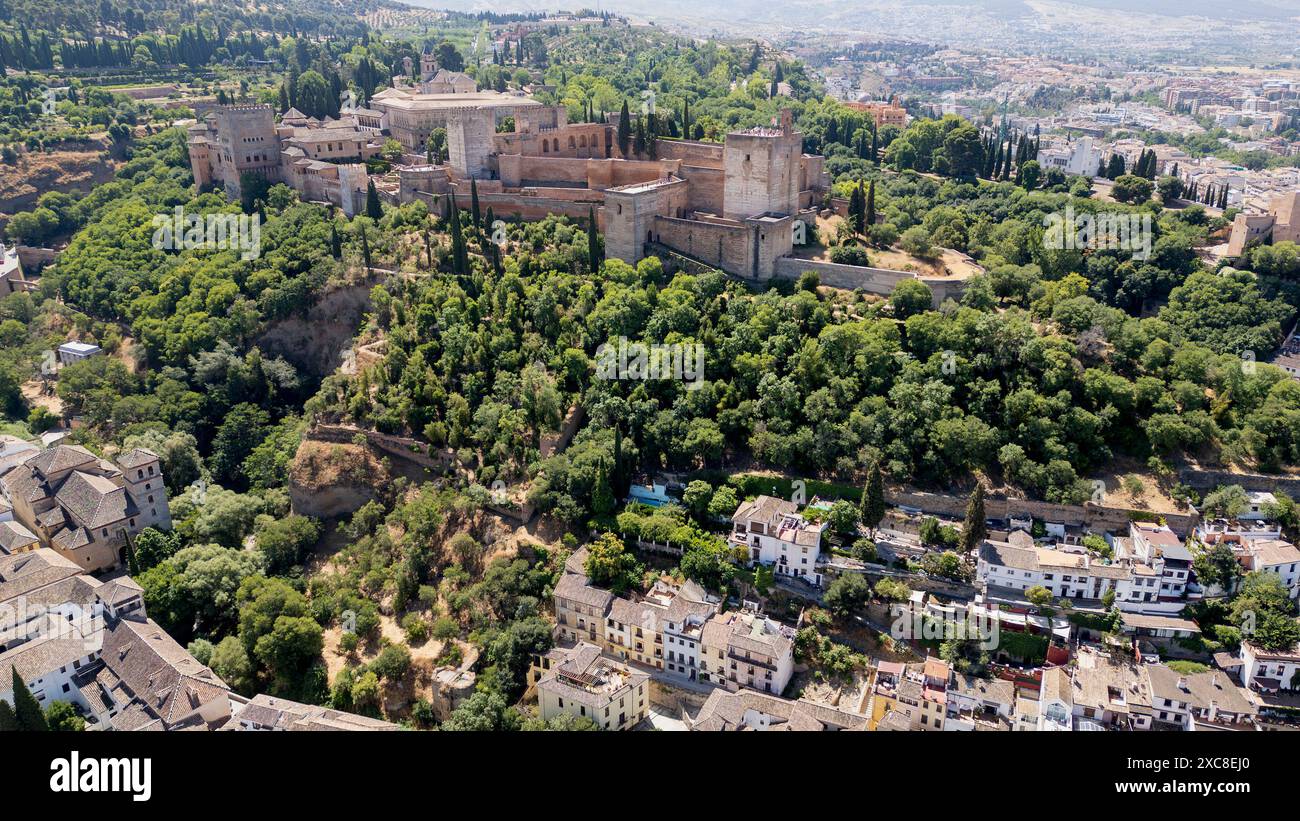 Vista aerea della splendida Alhambra di Granada, Andalusia, Spagna. Foto Stock