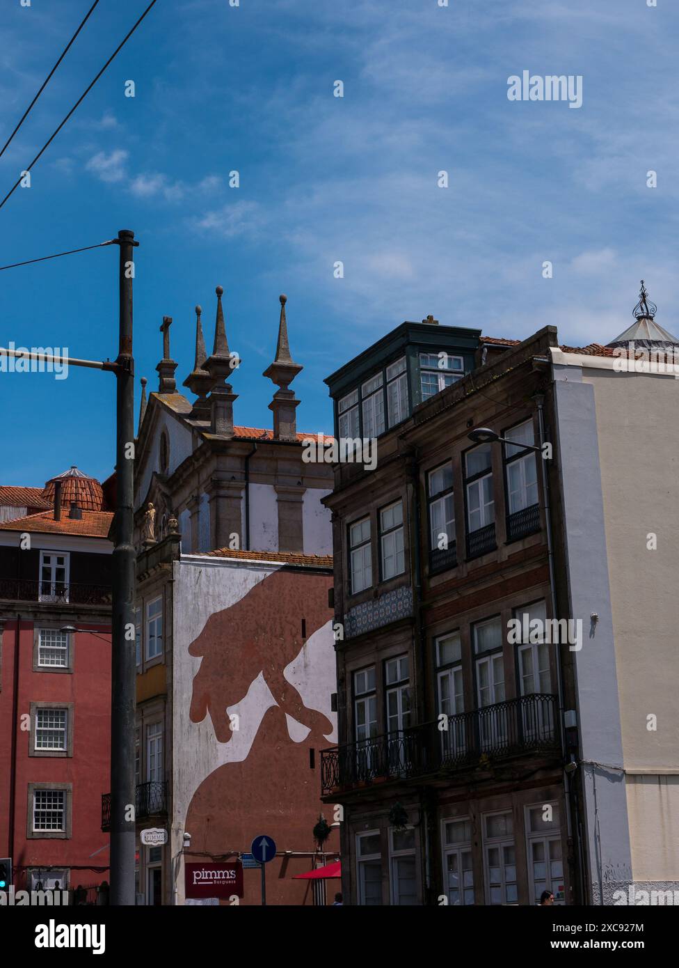 Edifici facciate delle strade della città di porto porto Porto. Portogallo 30.05.2024 Foto Stock