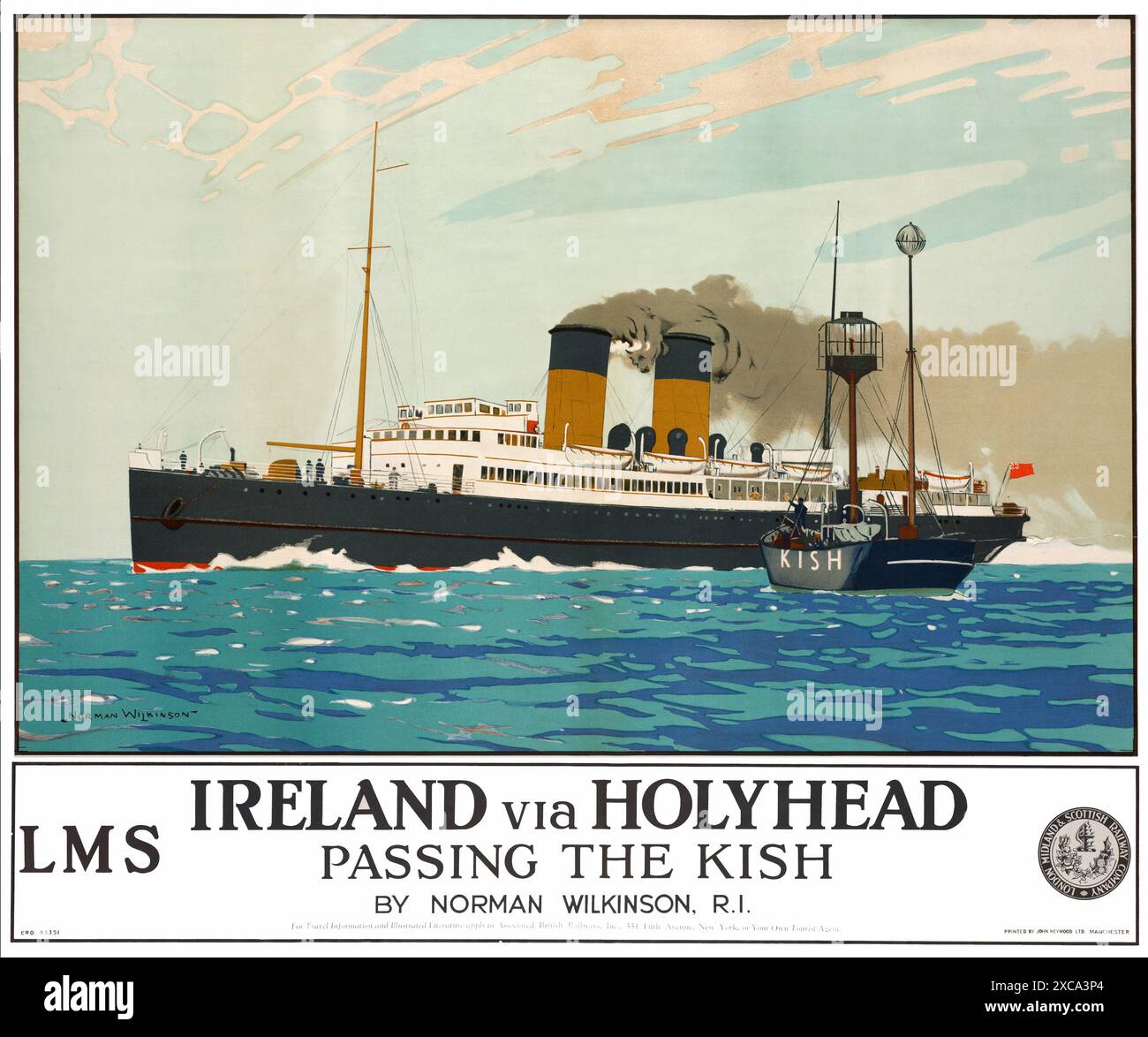 Un dipinto del traghetto Holyhead-Ireland che passa accanto alla nave luminosa Kish di Norman Wilkinson (1878-1971) usato su un poster pubblicitario della metà del XX secolo dalla London, Midland and Scottish Railway Company. Foto Stock