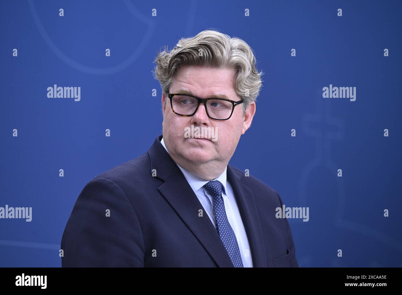 Stoccolma, Svezia. 15 giugno 2024. Il ministro della giustizia svedese Gunnar Strömmer tiene una conferenza stampa perché Johan Floderus e Saeed Azizi, imprigionati in Iran, sono ora a casa in Svezia dopo uno scambio contro il criminale anti-traffico Hamid Noury. Stoccolma, Svezia 15 giugno 2024 foto: Jessica Gow/TT/codice 10070 credito: TT News Agency/Alamy Live News Foto Stock