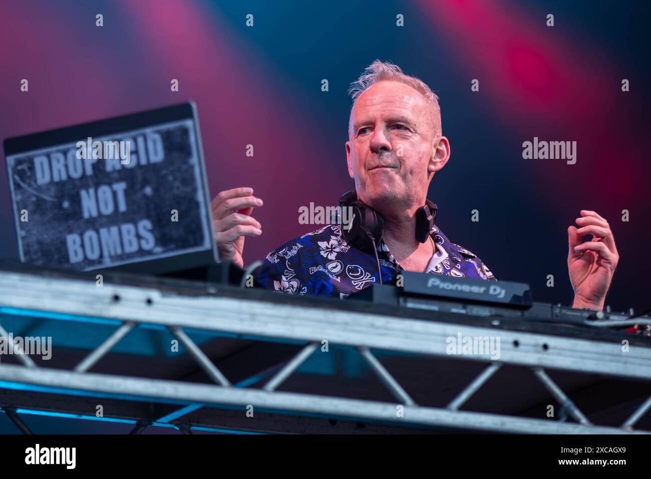 Bodelva, Cornovaglia, Regno Unito. Sabato 15 giugno 2024 Fatboy Slim musicista inglese, DJ e produttore discografico si esibiscono all'Eden Project © Jason Richardson / Alamy Live News Foto Stock