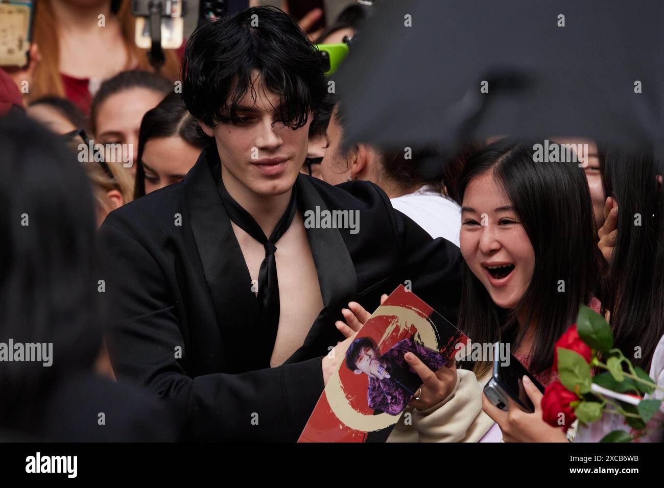 News - EMPORIO ARMANI - Milano Fashion Week - Menswear SS 25 - CELEBRITIES Biondo arriva alla sfilata Emporio Armani durante la Milano Menswear Primavera/Estate 2025 il 15 giugno 2024 a Milano, Italia. Foto: Cinzia Camela. MILANO via Borgonuovo Italia Copyright: XCinziaxCamelax/xLiveMediax LPN 1403277 Foto Stock