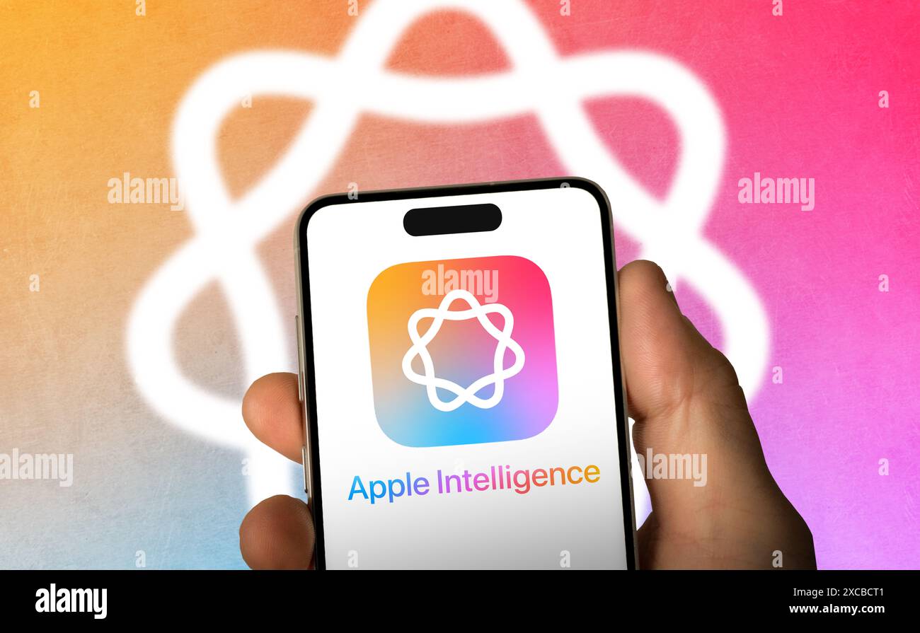 Software Apple Intelligence ai visualizzato su iPhone Foto Stock