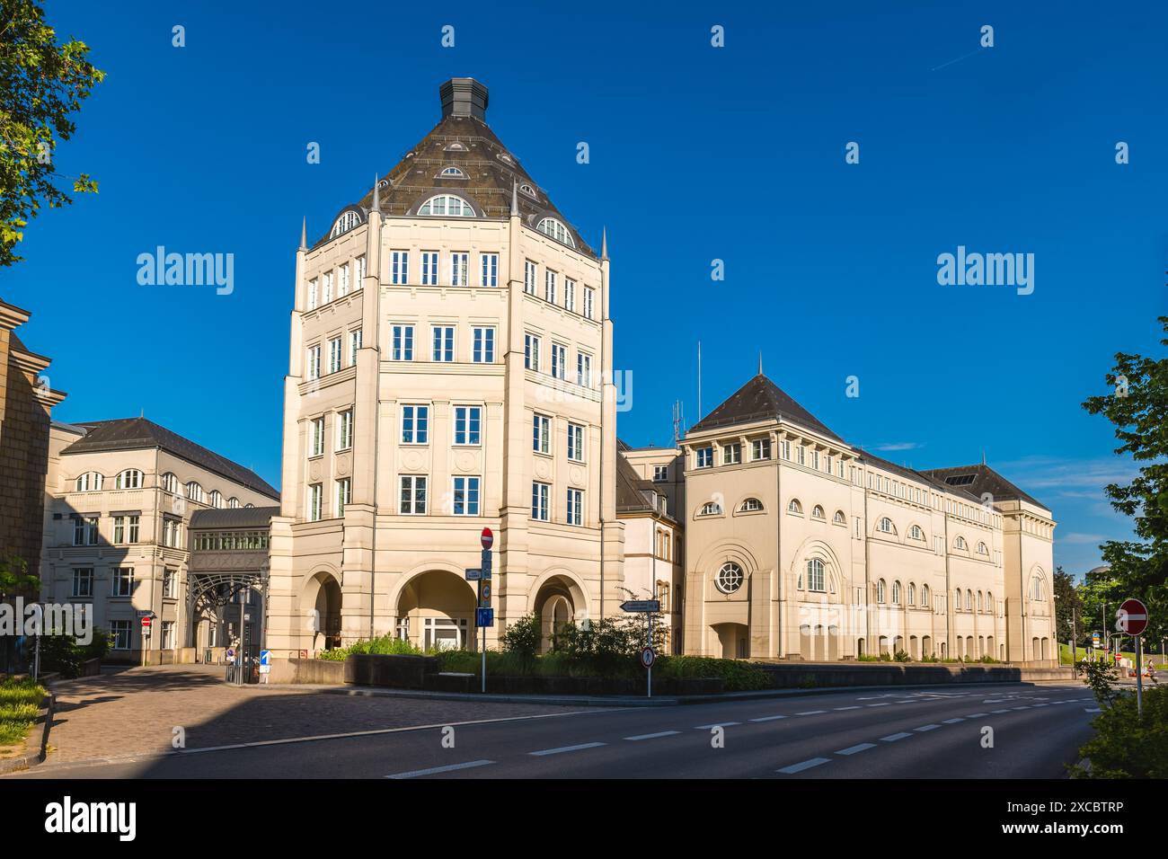 La città giudiziaria, una sede nella città di Lussemburgo, ospita una serie di tribunali e uffici legali Foto Stock