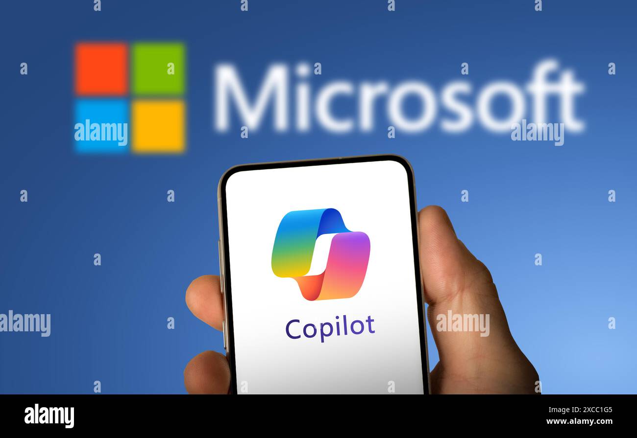 Applicazione software Microsoft Copilot ai visualizzata sul dispositivo mobile Foto Stock