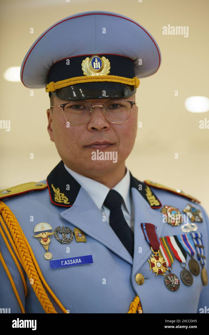 Ulan Bator, Mongolia. 26 aprile 2023. Durante la sua visita al Museo Chinggis Khaan, il presidente della Polonia Duda gli è stato conferito l'ordine d'oro della C. Foto Stock