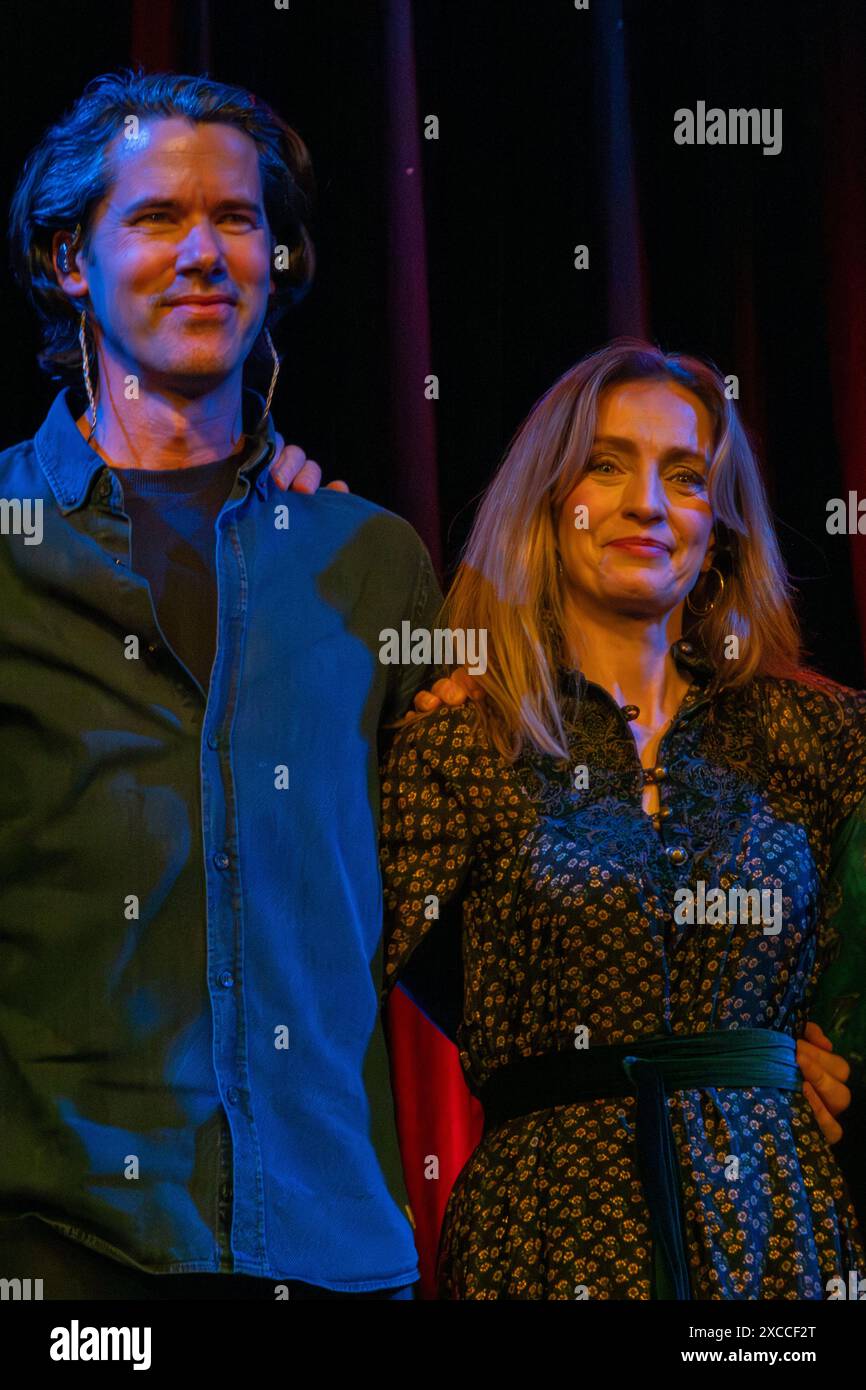 Cara Dillon e Sam Lakeman, Scunthorpe, Inghilterra, Regno Unito Foto Stock