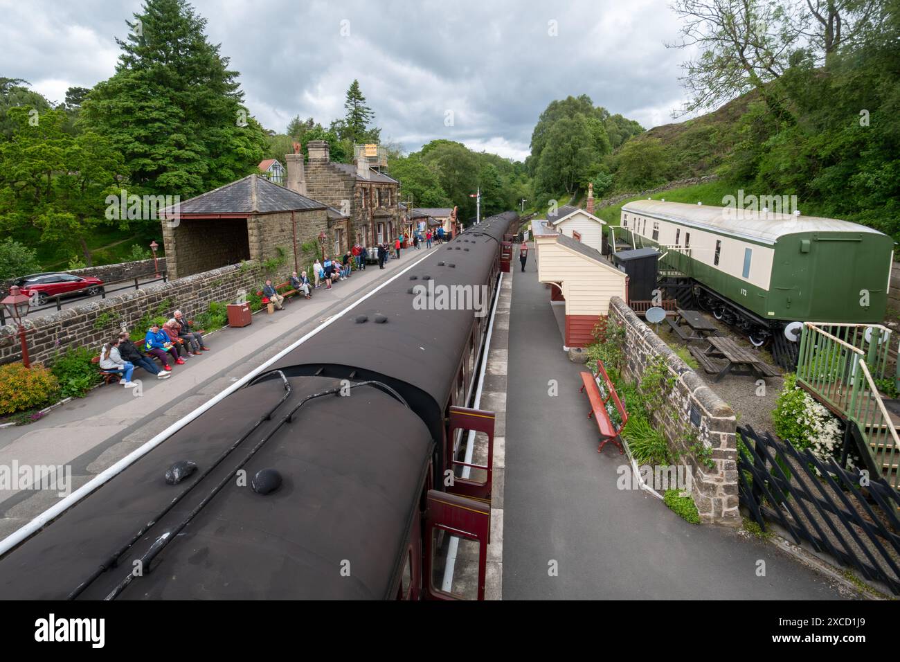 Goathland Station sulla North Yorkshire Moors Railway, una ferrovia storica che attraversa il North York Moors National Park, Inghilterra, Regno Unito Foto Stock
